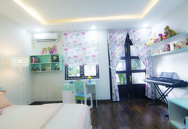 Sửa chữa cải tạo nhà với phòng ngủ của cô con gái nhỏ, nội thất xinh xắn, màu sắc cũng đa dạng, tươi trẻ.