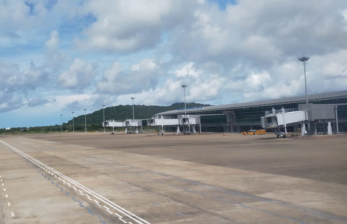 Sân bay Phú Quốc kêu cứu vì bị người dân lấn chiếm đất khu vực đường cất/hạ cánh - Ảnh 1. Sân bay Phú Quốc kêu cứu vì bị người dân lấn chiếm đất khu vực đường cất/hạ cánh - Ảnh 1.