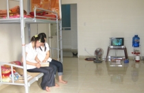 Công nhân ngoại tỉnh phải "xẻ" thu nhập eo hẹp để thuê nhà