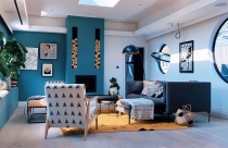 Biến sà lan cũ kỹ thành ngôi nhà nổi đầy ấn tượng ở Hà Lan