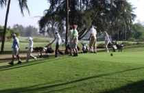 Xóa sân golf của tỉ phú Mỹ xây dựng tại Bình Thuận: Xây nhà hay xây công viên?