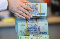 Trần lãi suất tiết kiệm giảm lần thứ 4 trong năm