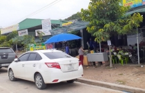 Cả dãy quán ăn, cà phê mọc lên không phép