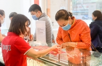 Giá vàng cuối tuần ít biến động